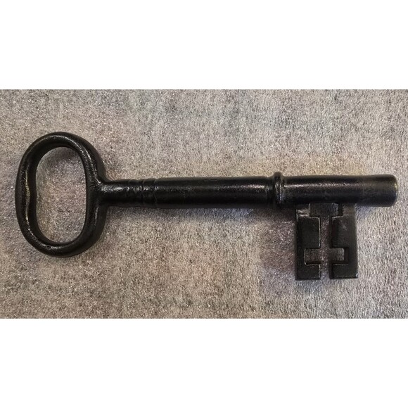 Antique Cast Iron Skeleton Key Marked "UCB" 7.5" Medieval Dungeon Jail - Picture 2 of 3